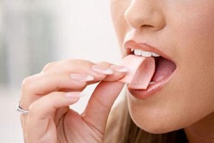 روش های از بین بردن بوی بد دهان 